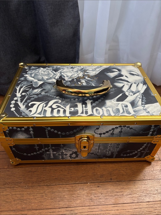 Kat Von D Accessories - Kat Von D Signed Makeup Train Case
